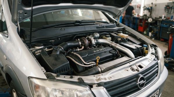 Turbo opel zafira 2.2 dti : performance et disponibilité immédiate